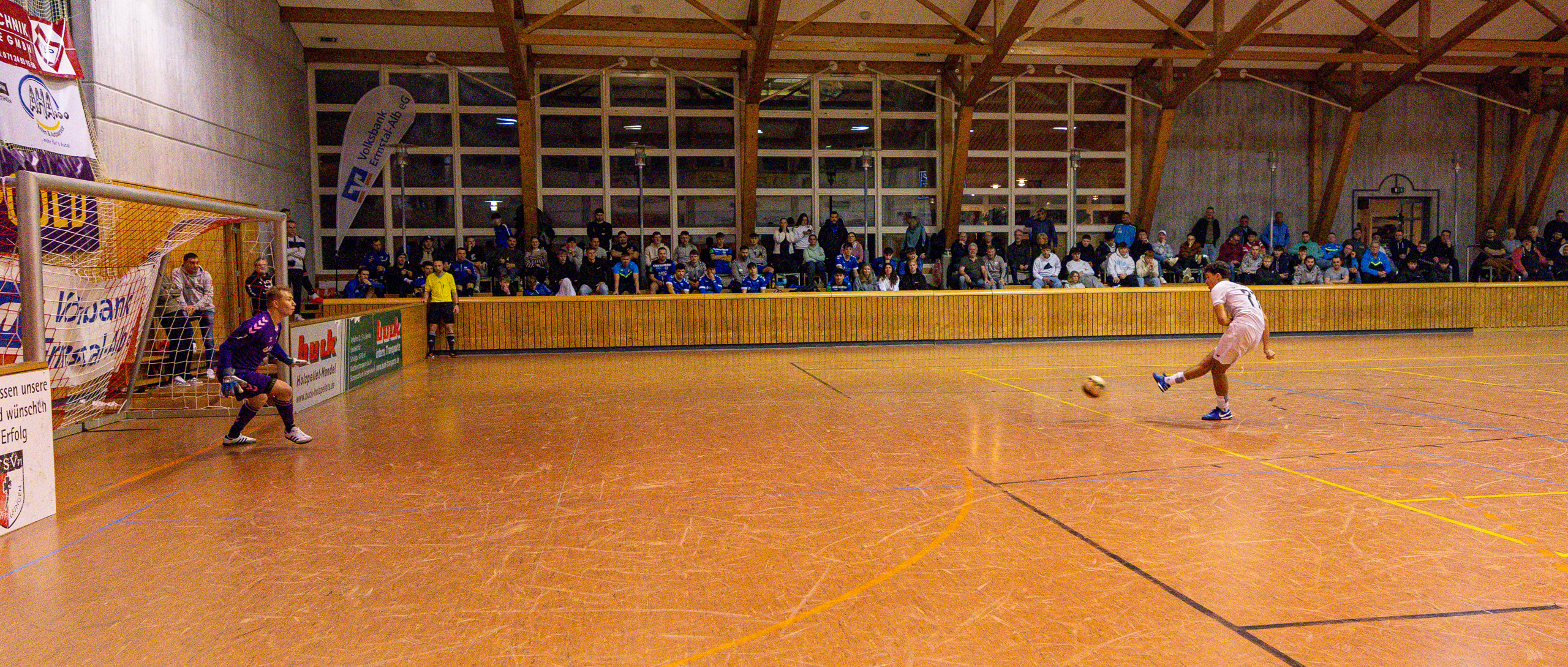 20250118195940 R5D 09257