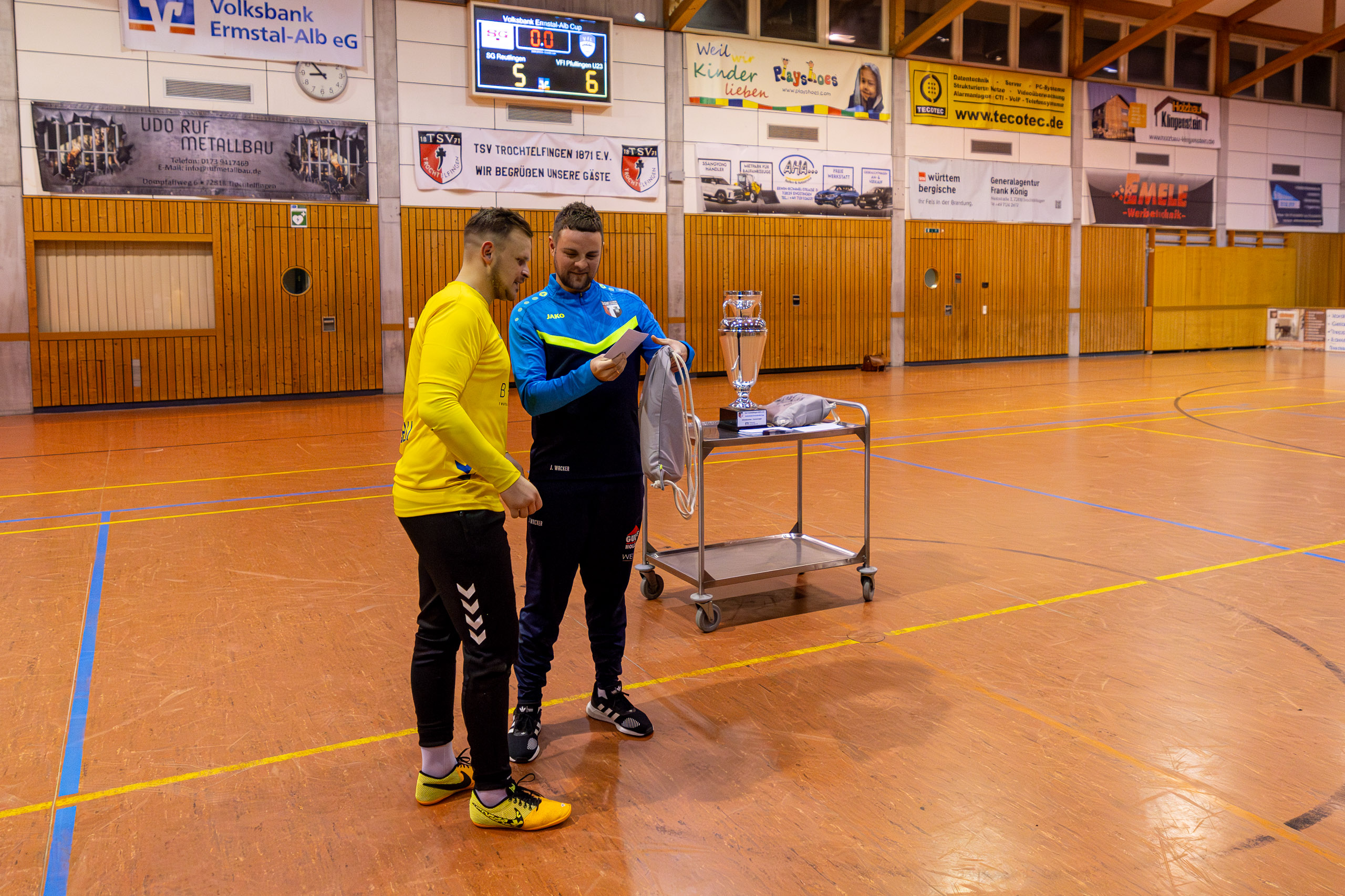 20250118205300 R5D 10218 e